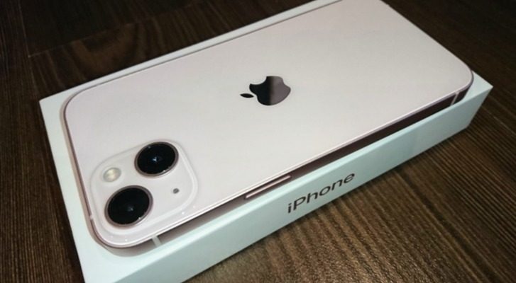 iPhone 13
