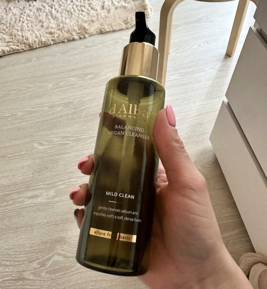 D'Alba Balancing Vegan Cleanser