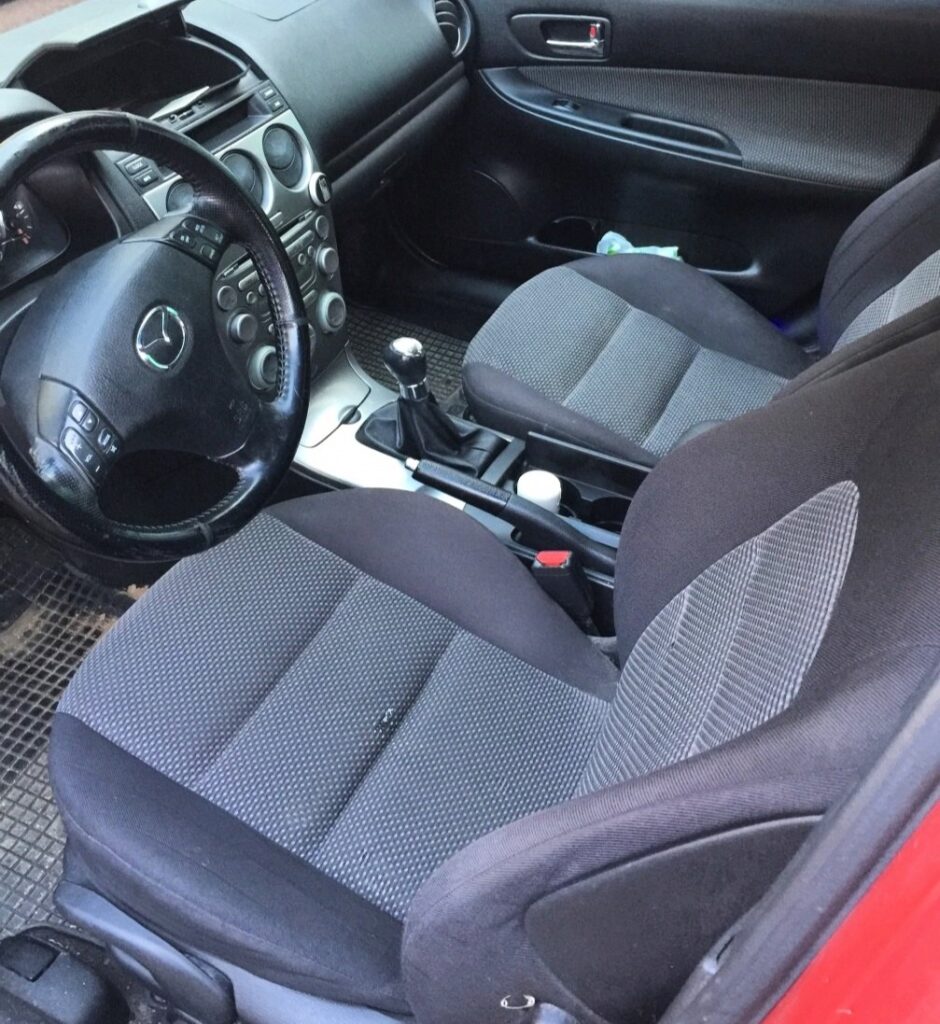 салон Mazda 6
