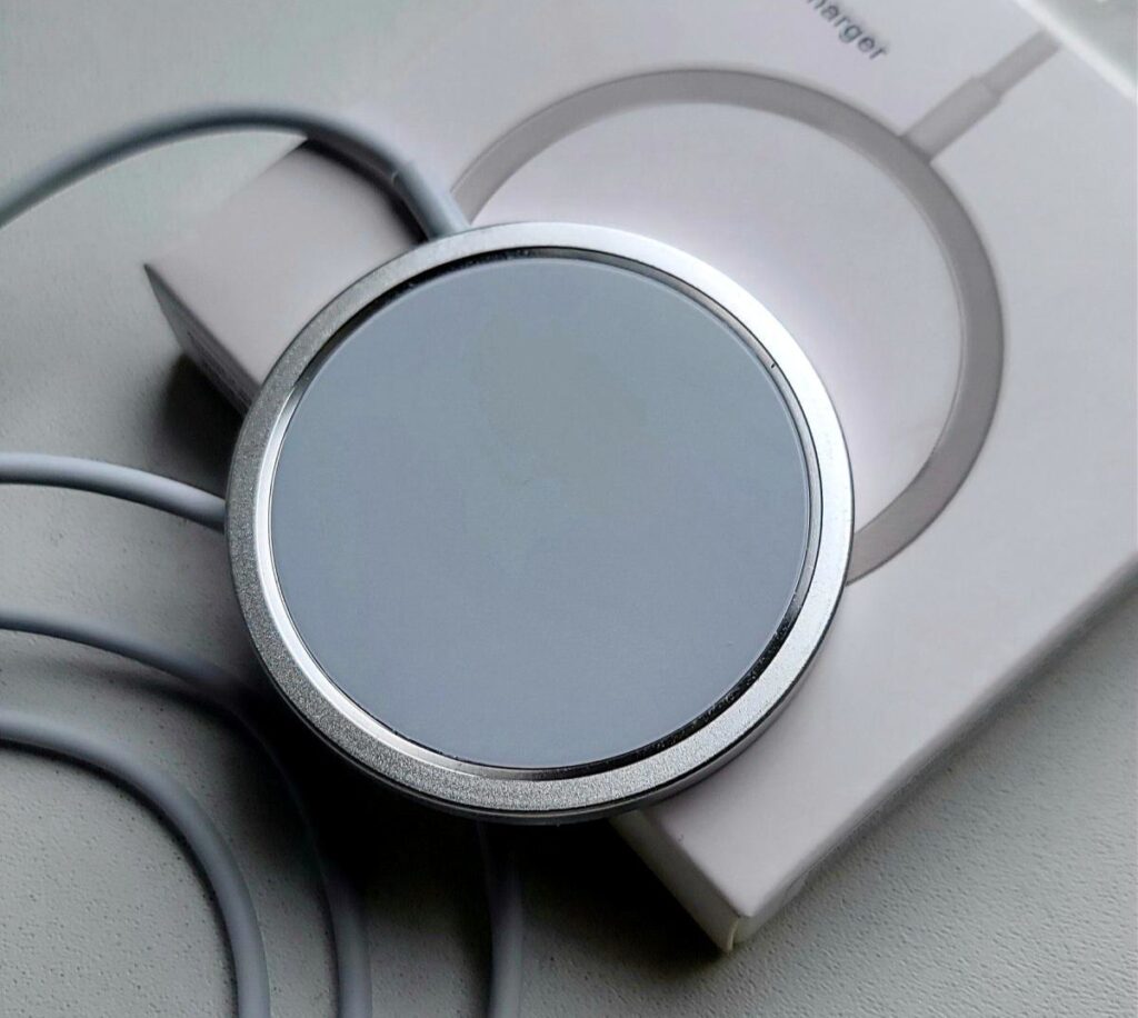 Apple MagSafe