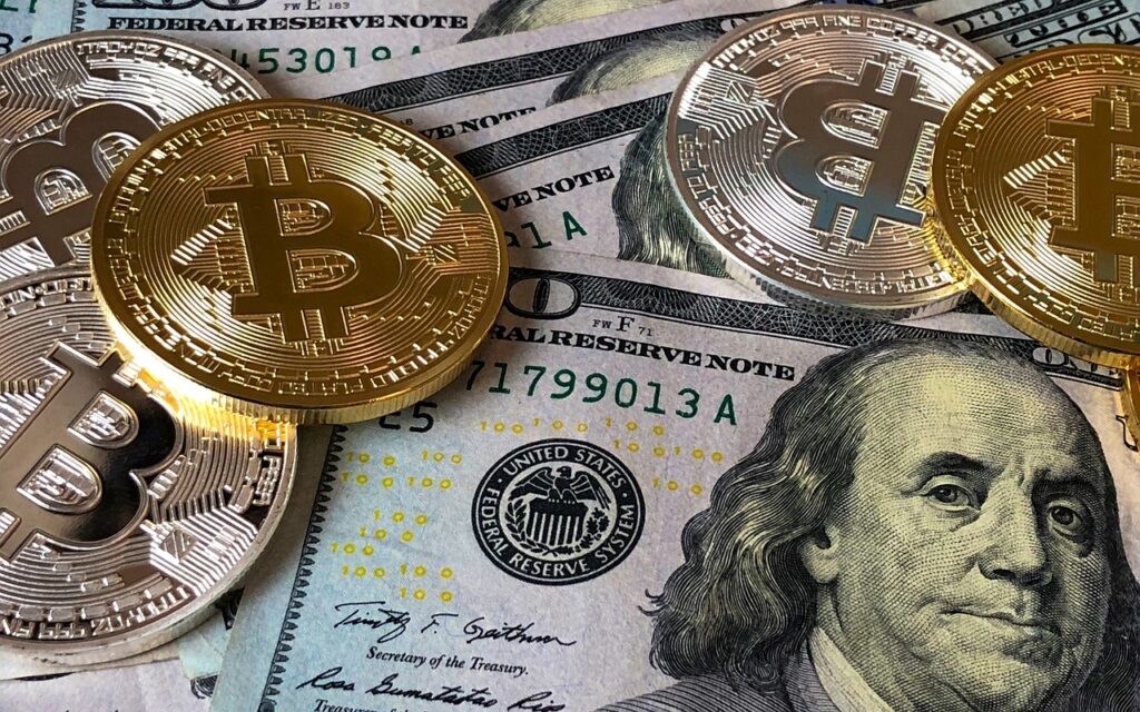 биткоином