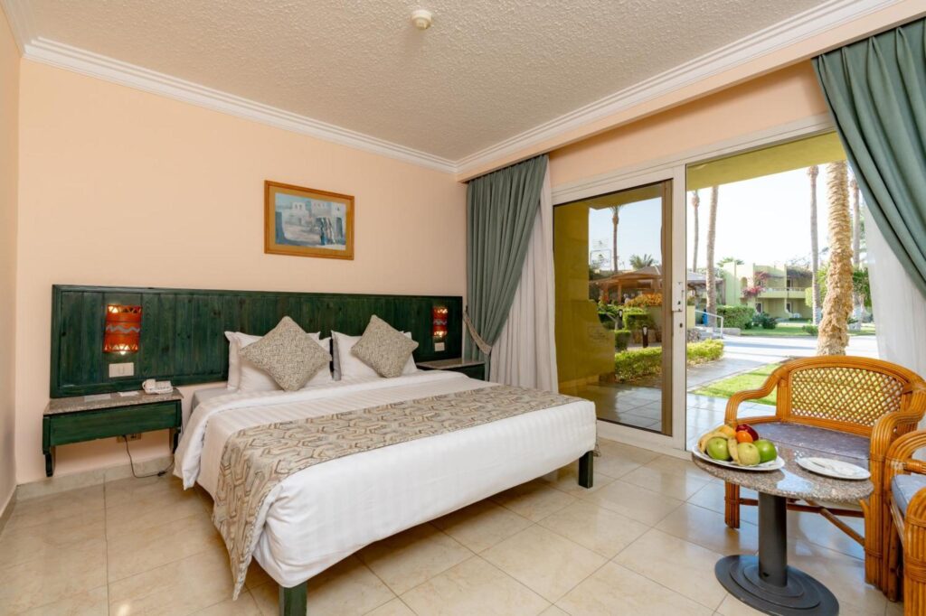 номер Palm Beach Resort