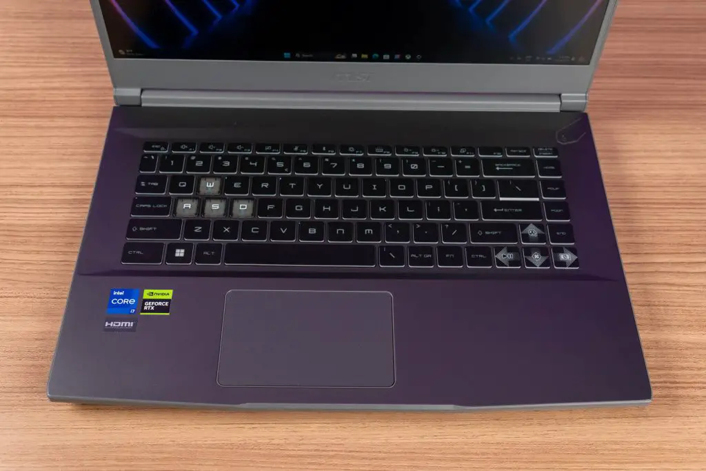 ноутбук MSI Thin 15