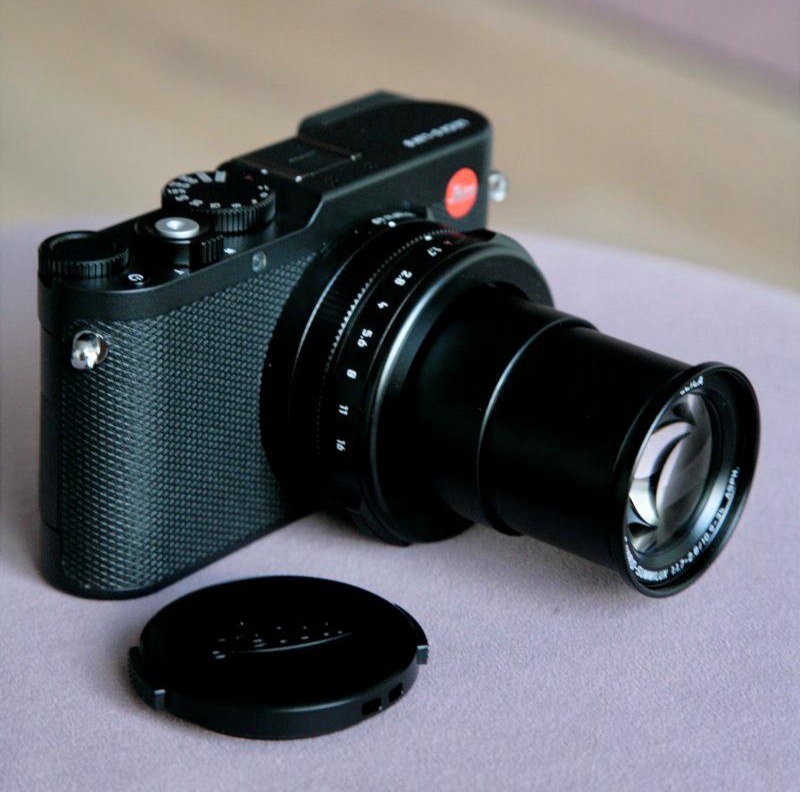 цифровой фотоаппарат Leica D-Lux 8