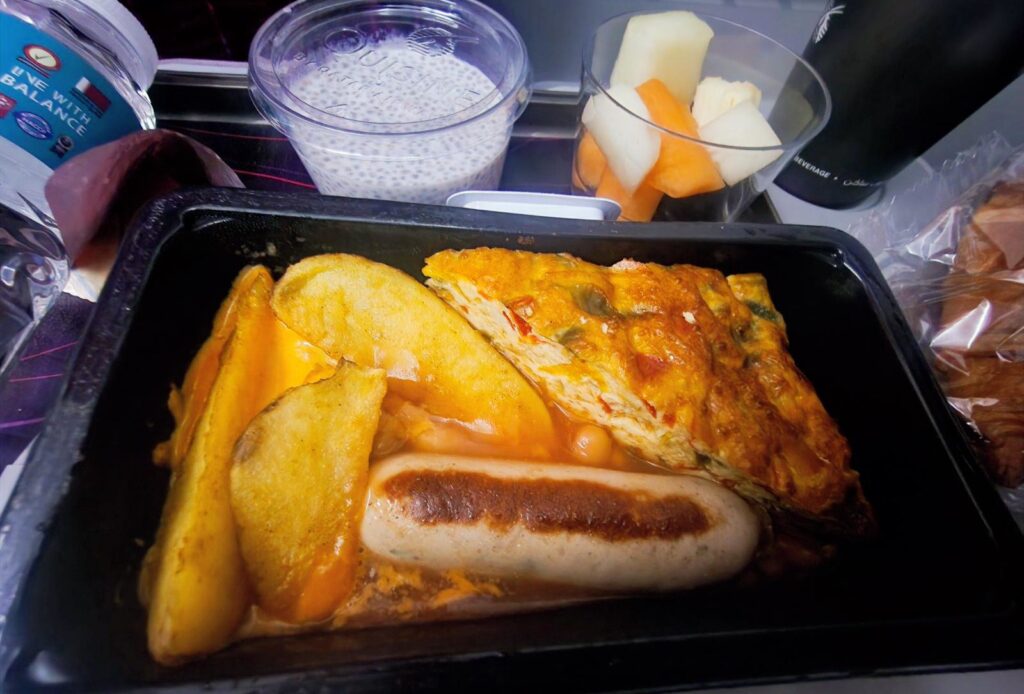 авиа Qatar Airways