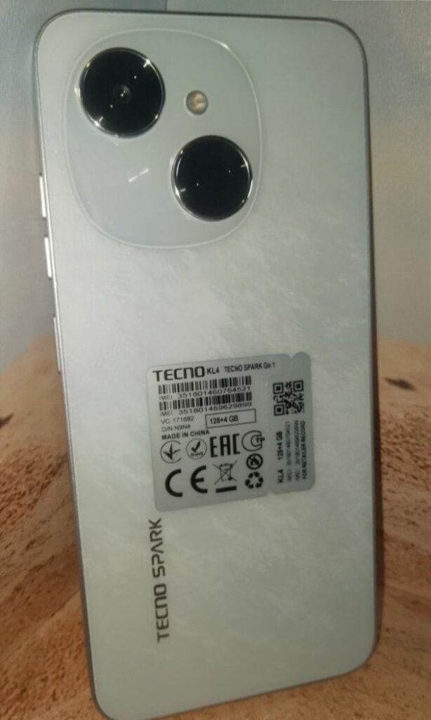 телефон Tecno SPARK GO 1