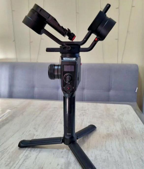 Ручной стабилизатор для видеокамеры Moza Aircross 2