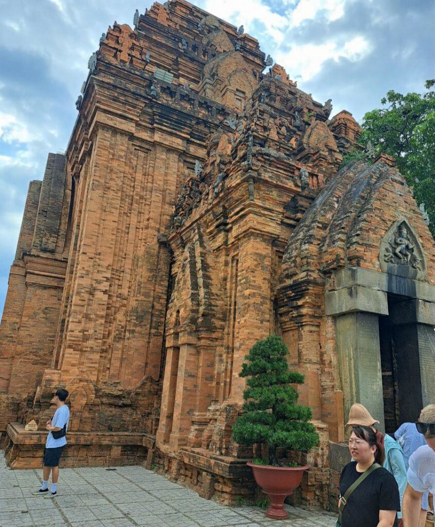 Башни По Нагар