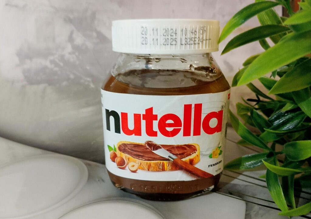 Шоколадная паста FERRERO Nutella