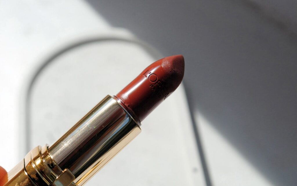 губная помада L'Oreal Paris Color Riche